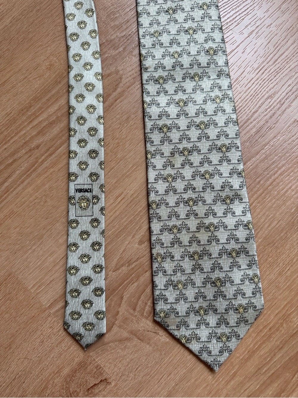 Versace Silver Gray and Gold Medusa Pattern Silk Tie